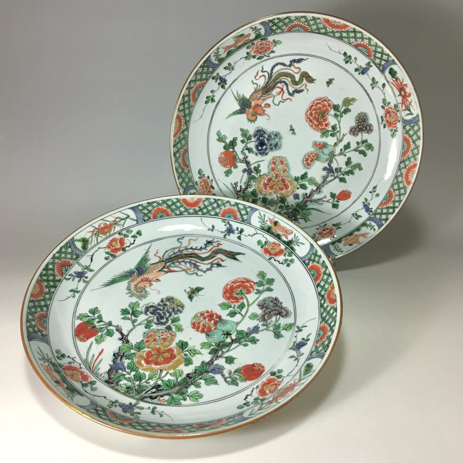 Paire de coupes aux émaux de la famille verte en porcelaine de Chine d’époque Kangxi (1662-1722)