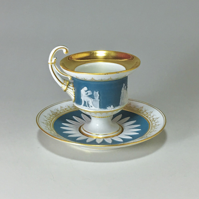 Meissen - Tasse à décor néoclassique - Début du XIXe Siècle – VENDU