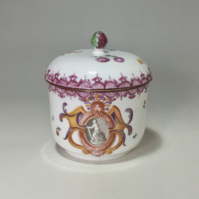 Pot à sucre en porcelaine de Frankenthal - vers 1775