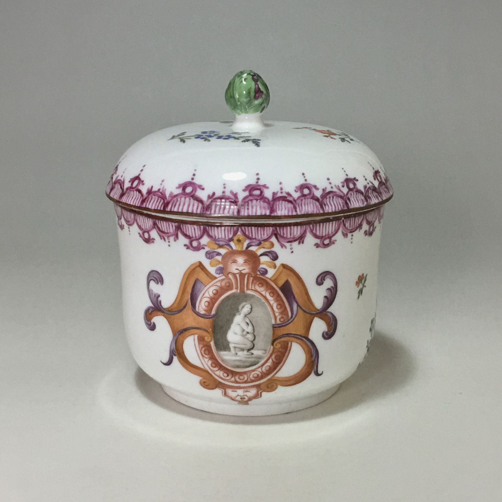 Porcelain sugar pot from Frankenthal - circa 1775