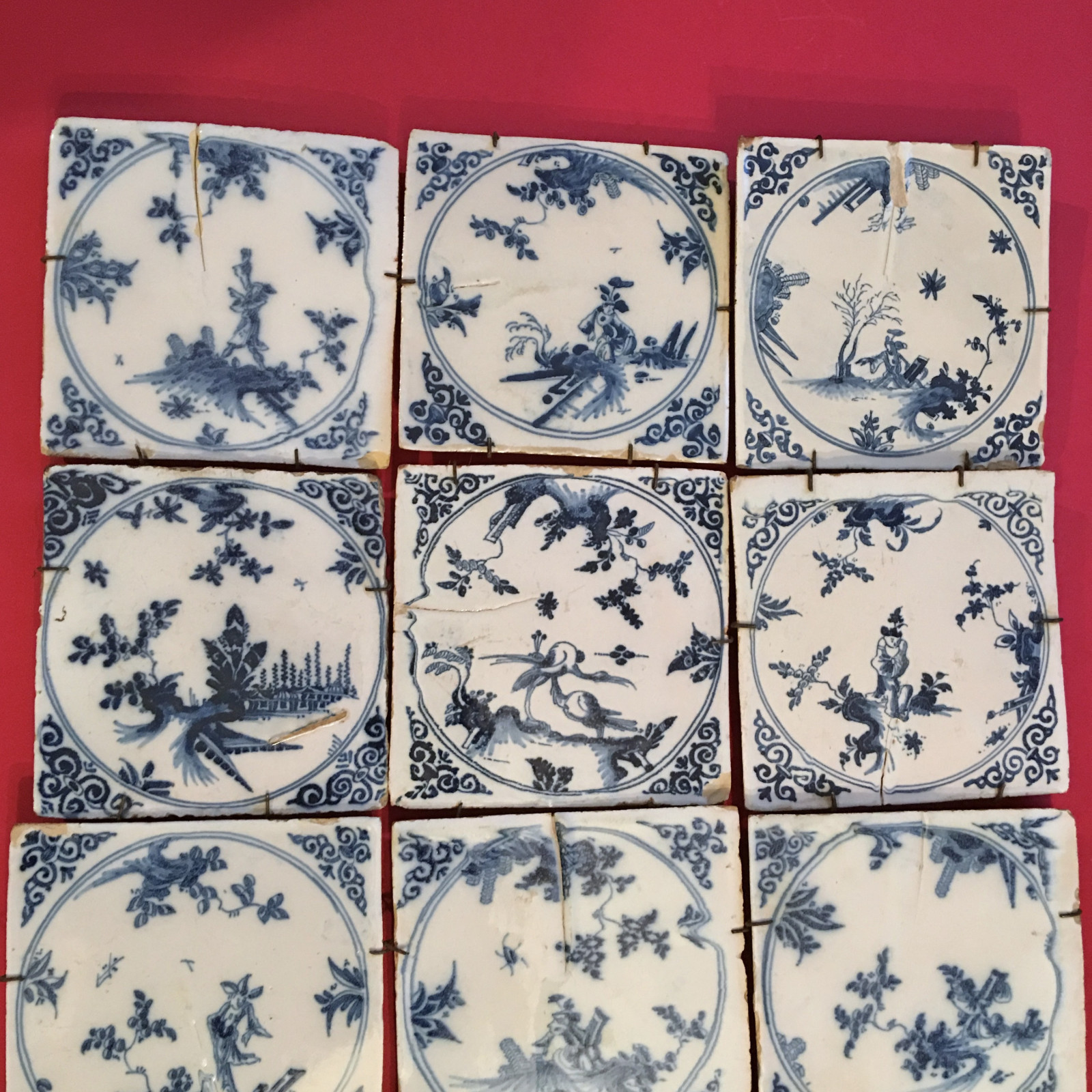 Rare set of 12 tiles faience Moustiers - Eighteenth century