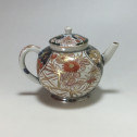 Théière en porcelaine du Japon à décor Imari - Début du XVIIIe siècle