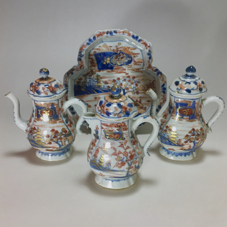 Nécessaire à condiments en porcelaine de Chine à décor Imari - XVIIIe siècle