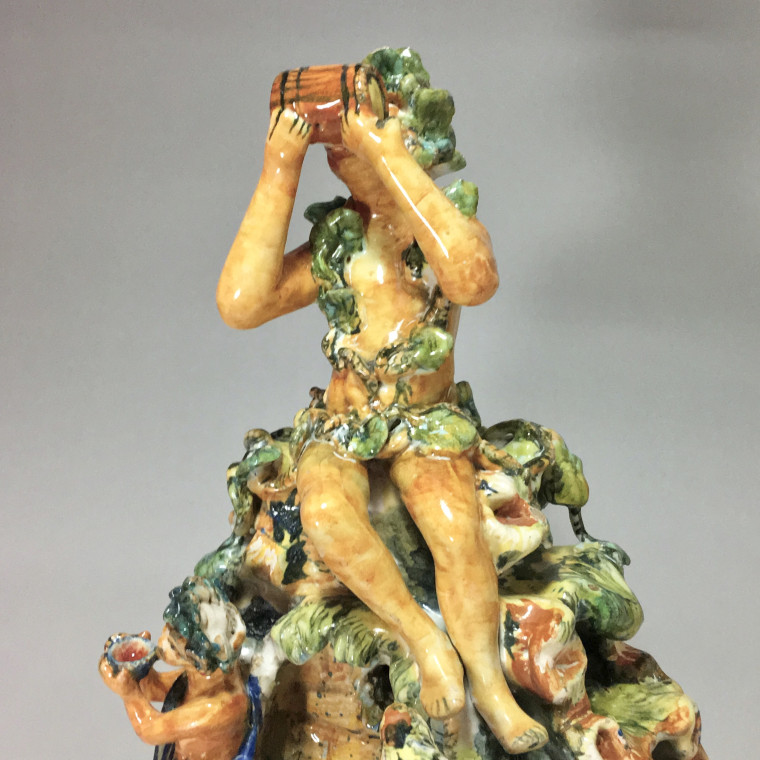 Fontaine figurant Bacchus en majolique d’Urbino, Atelier de Patanazzi vers 1580.