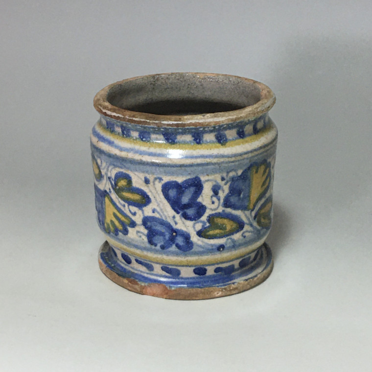 Small albarello in majolica from Lyon - Sixteenth century