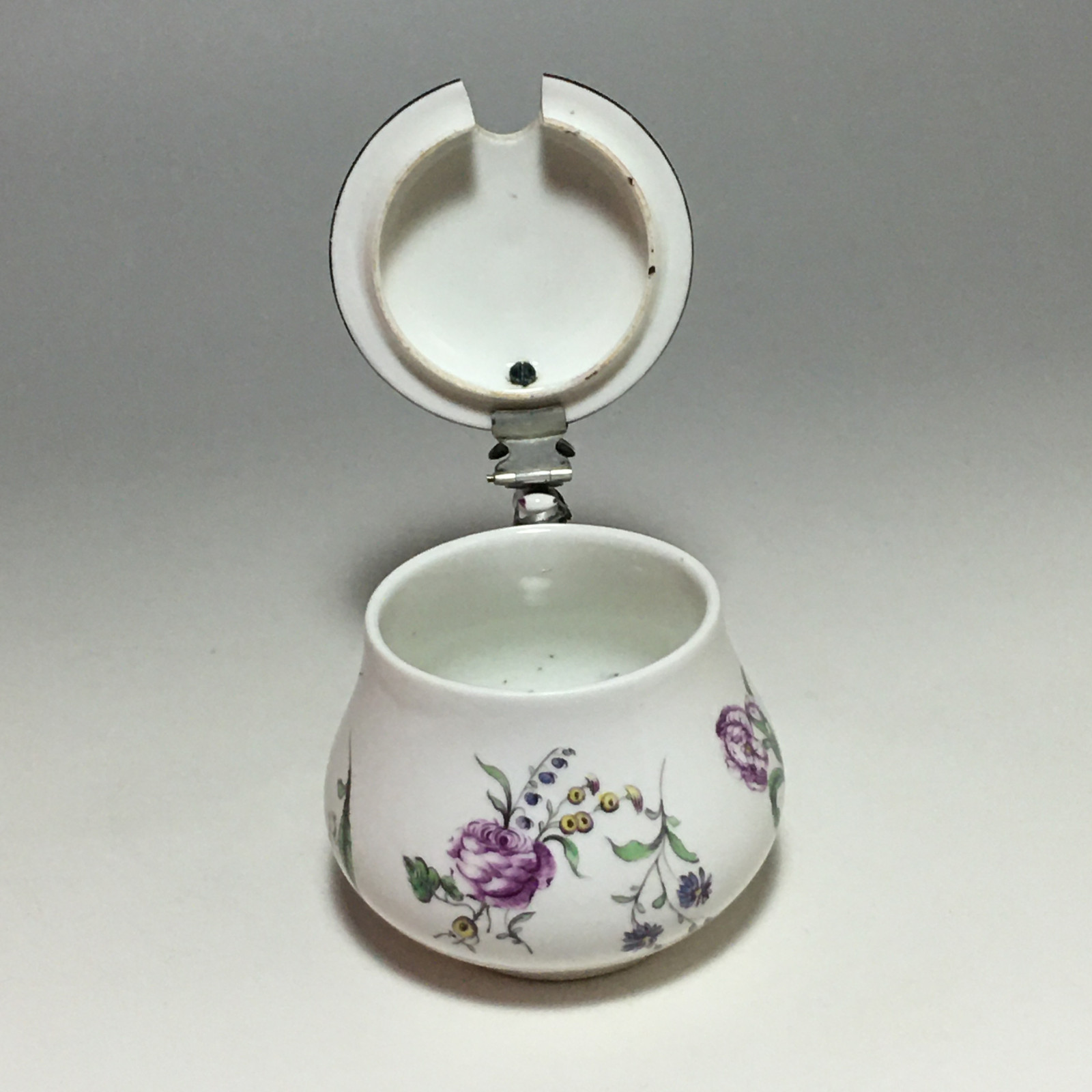 Höchst Porcelain Covered Mustard - circa 1750 - 1763