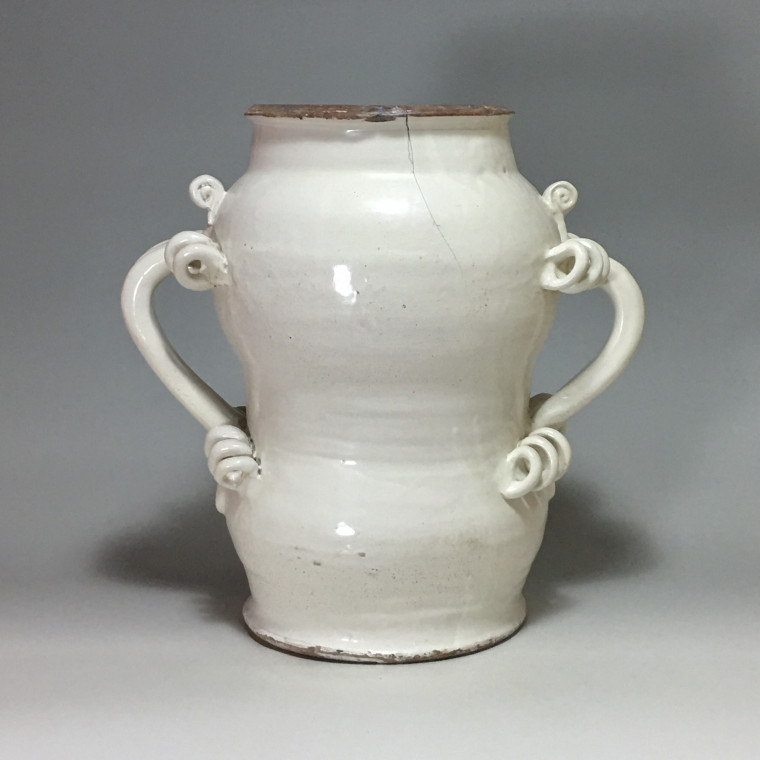 Rare large albarello in majolica from Lyon - End of the sixteenth - beginning of the seventeenth century