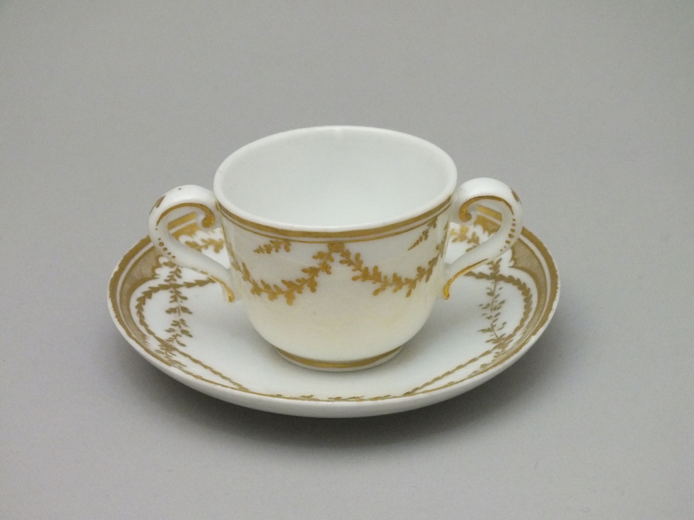 Vincennes (Seguin) - Hard porcelain - toilet Cup - Eighteenth Century