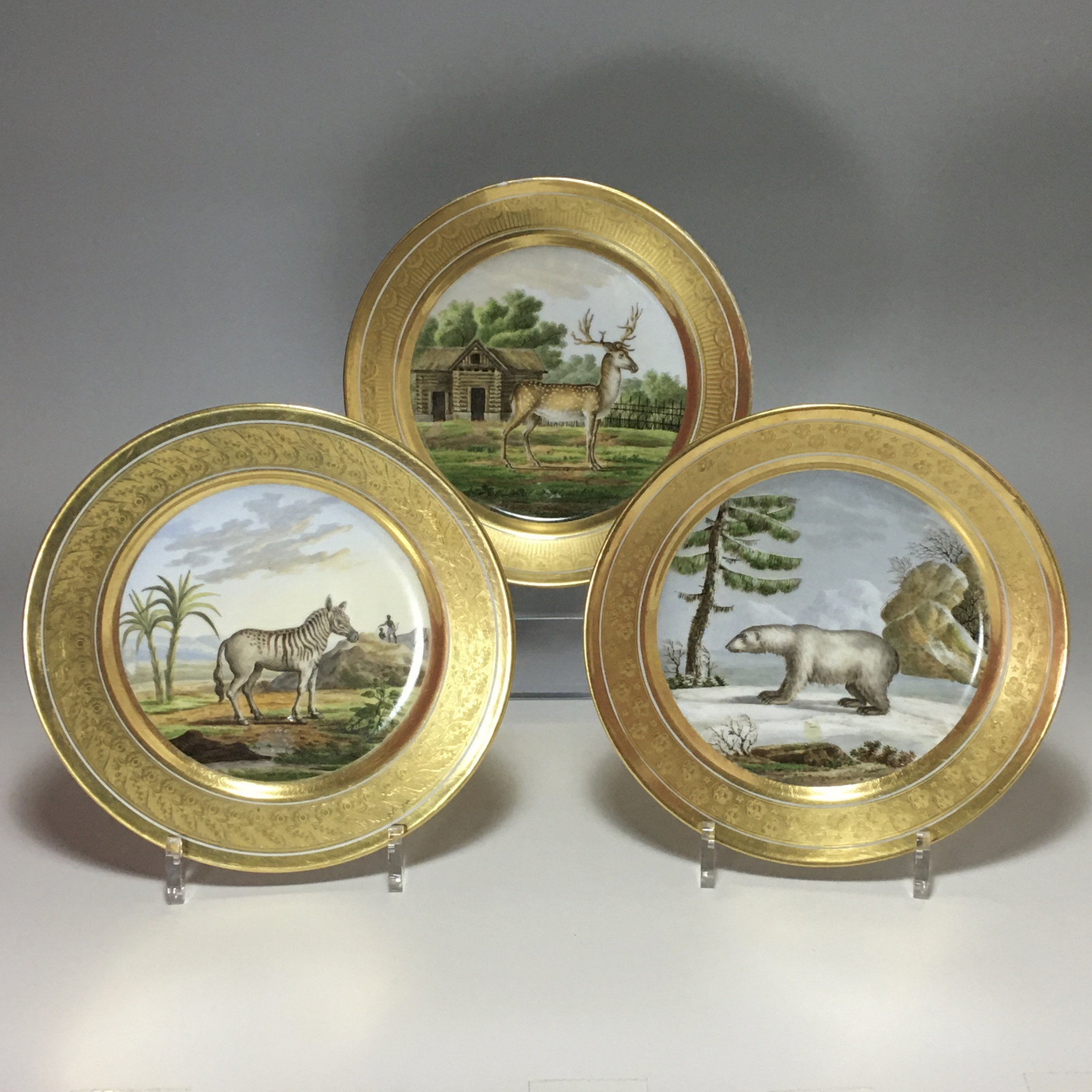 Paris - Three plates with animal decoration - first third of the nineteenth century
