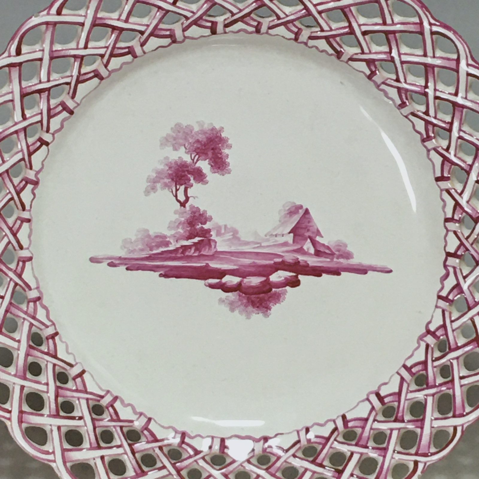 Niderviller - Assiette en camaïeu rose - XVIIIe siècle