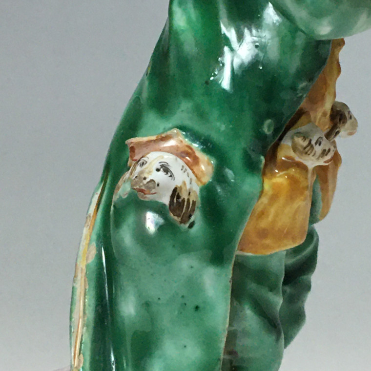 Sceaux - Rare statuette en faïence de Sceaux - XVIIIe siècle