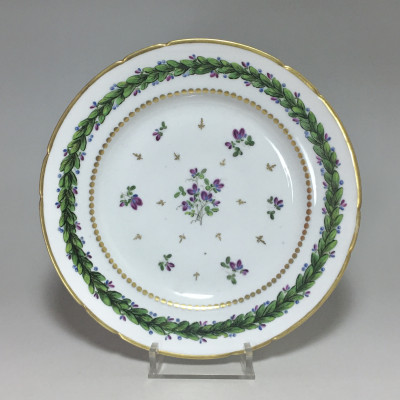 Paris – Assiette en porcelaine (rue du petit carousel) Manufacture du comte d'artois - XVIIIe siècle (1)
