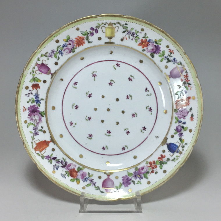 Paris - Porcelain plate from PARIS, Manufacture du Petit Carousel (2) - Eighteenth century