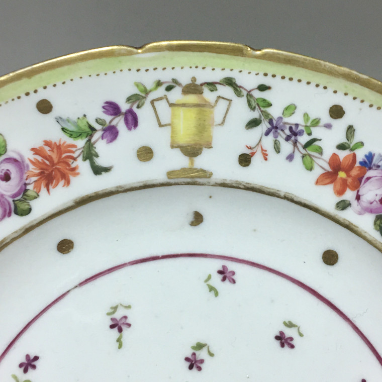 Paris - Porcelain plate from PARIS, Manufacture du Petit Carousel (2) - Eighteenth century