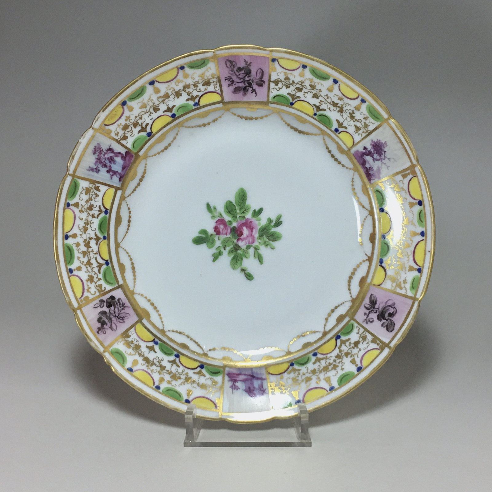 Paris – Assiette en porcelaine, Manufacture du Petit Carousel (3) – XVIIIe siècle