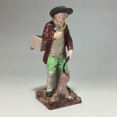 Lunéville – Statuette figurant un dresseur de marmotte – XVIIIe siècle