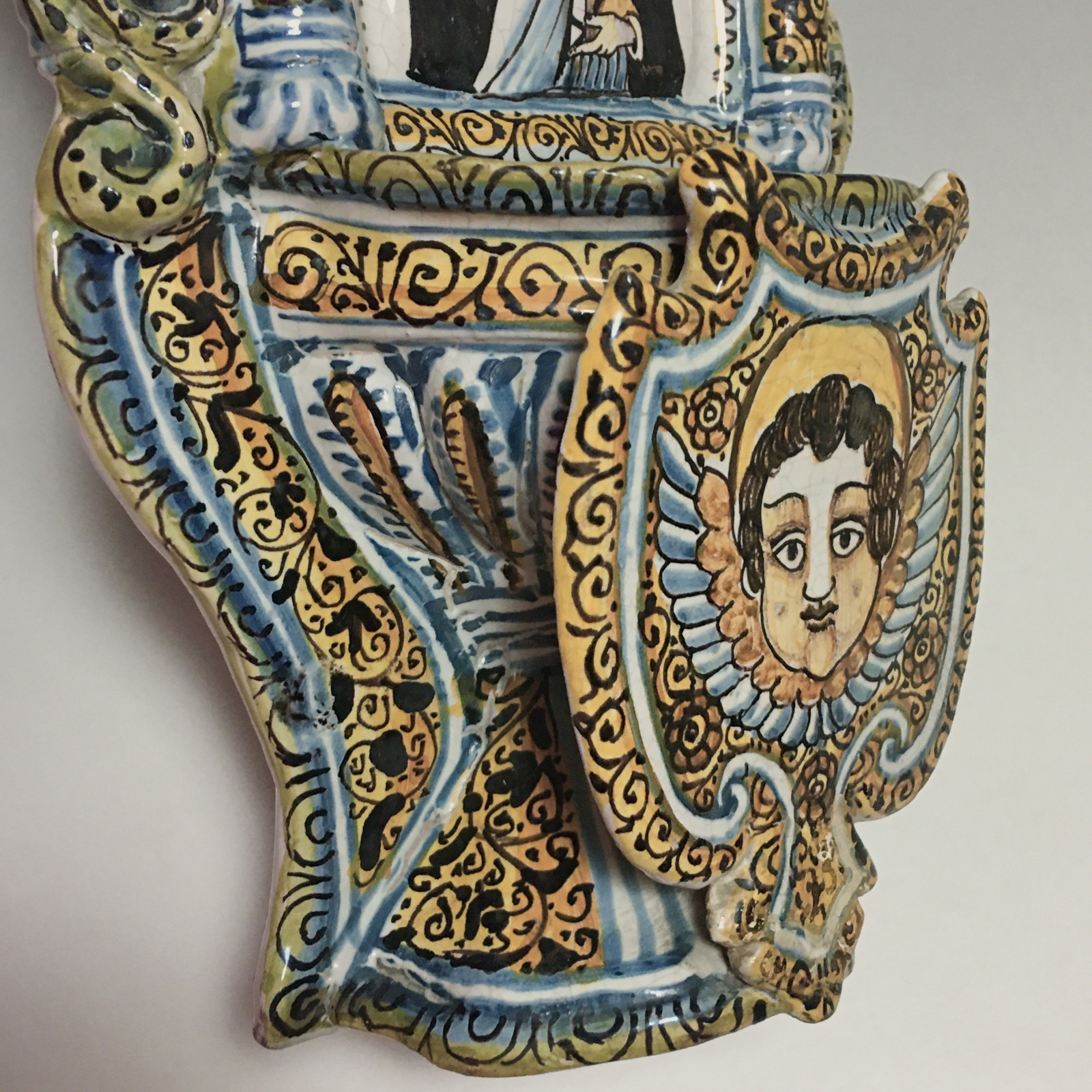 Deruta (Italy) - Large stoup - Early seventeenth century.