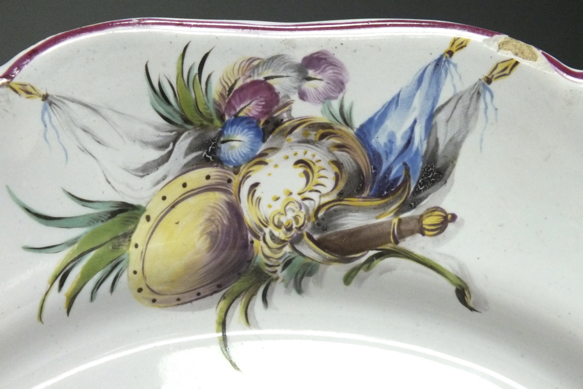 Meillonnas - Rare assiette à décor d'armoiries - XVIIIe siècle