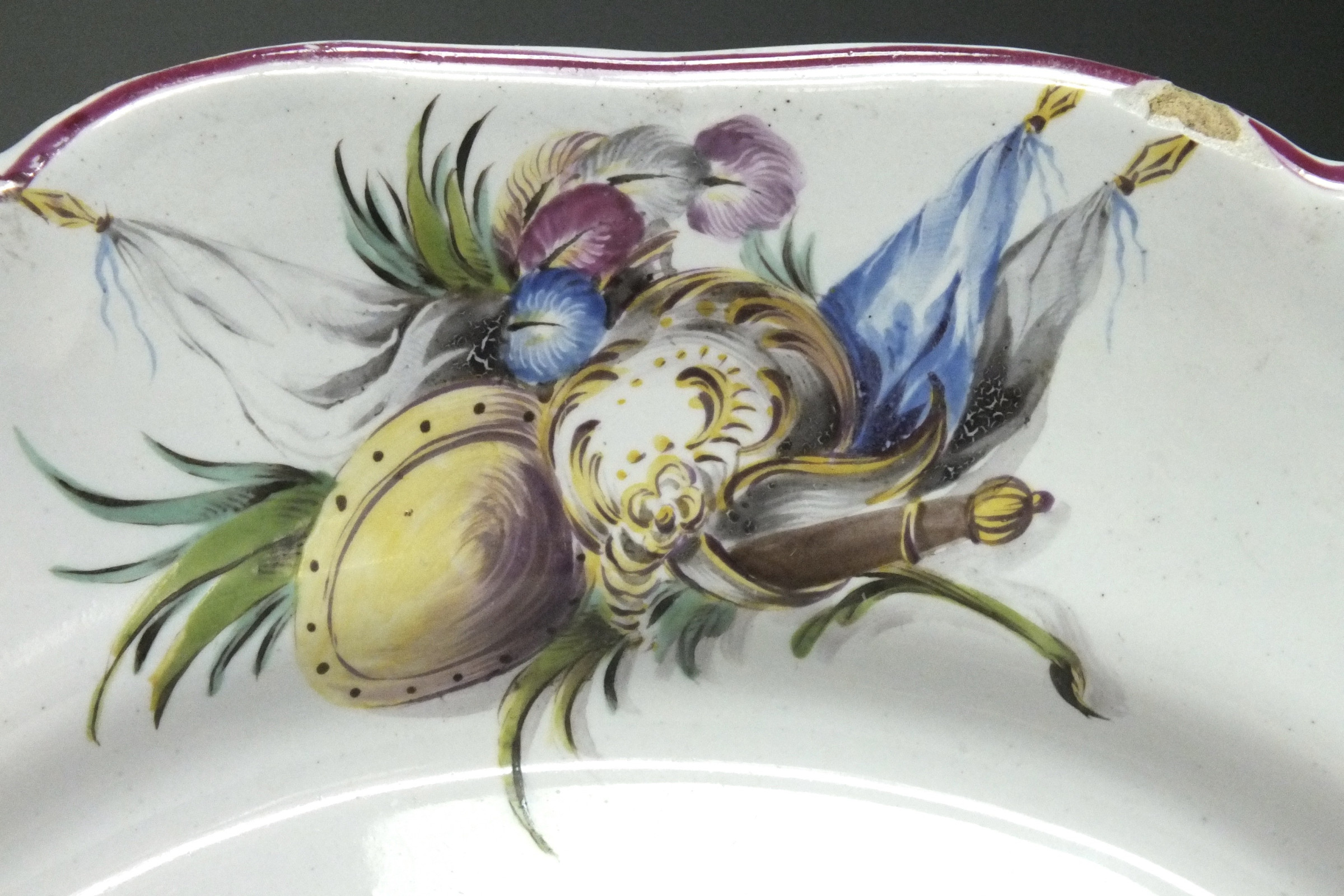 Meillonnas - Rare assiette à décor d'armoiries - XVIIIe siècle