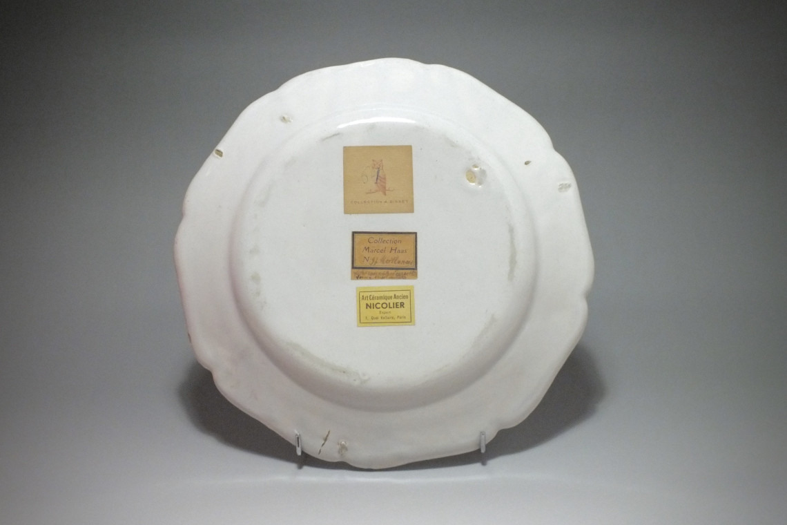 Meillonnas - Rare assiette à décor d'armoiries - XVIIIe siècle