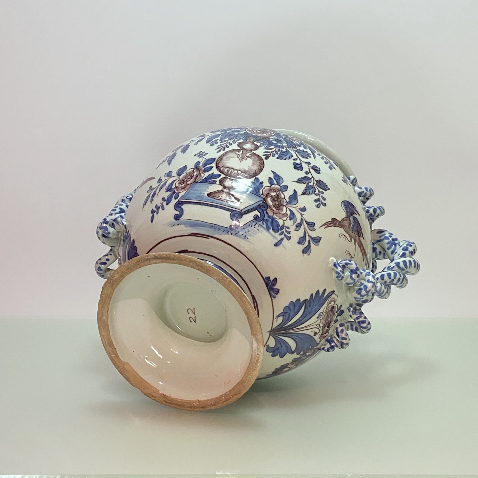 Montpellier – Fabrique Olliver - Grand vase de montre - Vers 1700