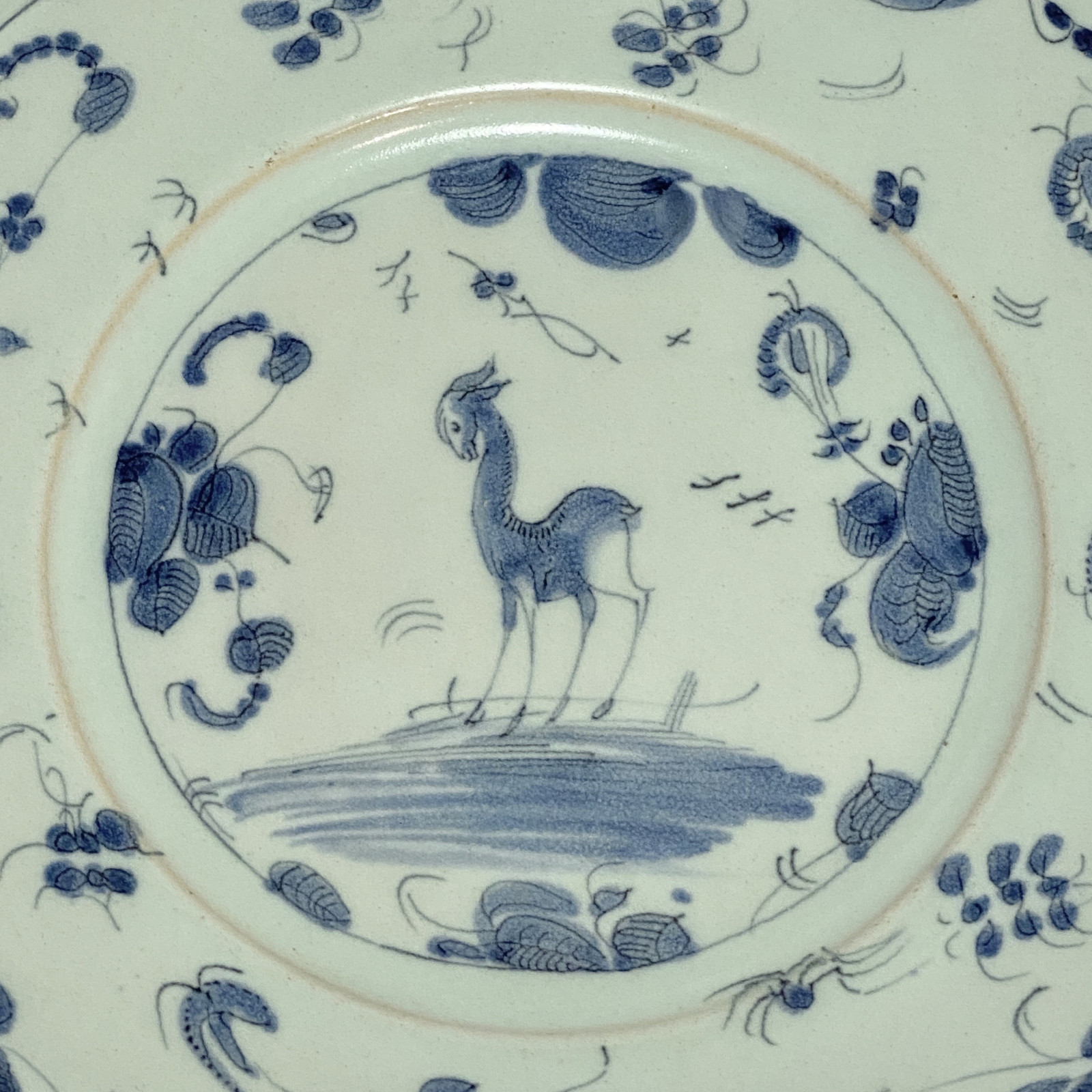 Savone - Assiette à décor d'une biche - Fin du XVIIe - Dédut du XVIIIe siècle