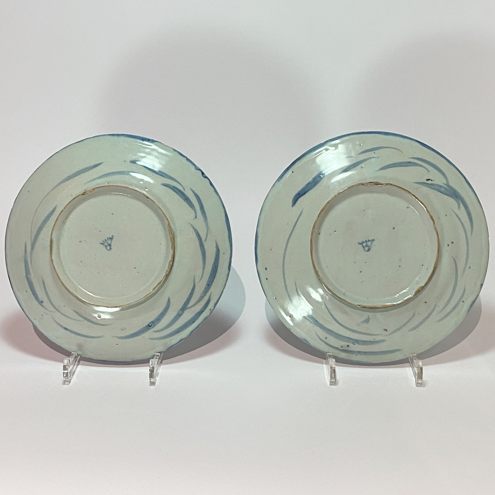 Savona - Pair of dishes in blue monochrome - Around 1700