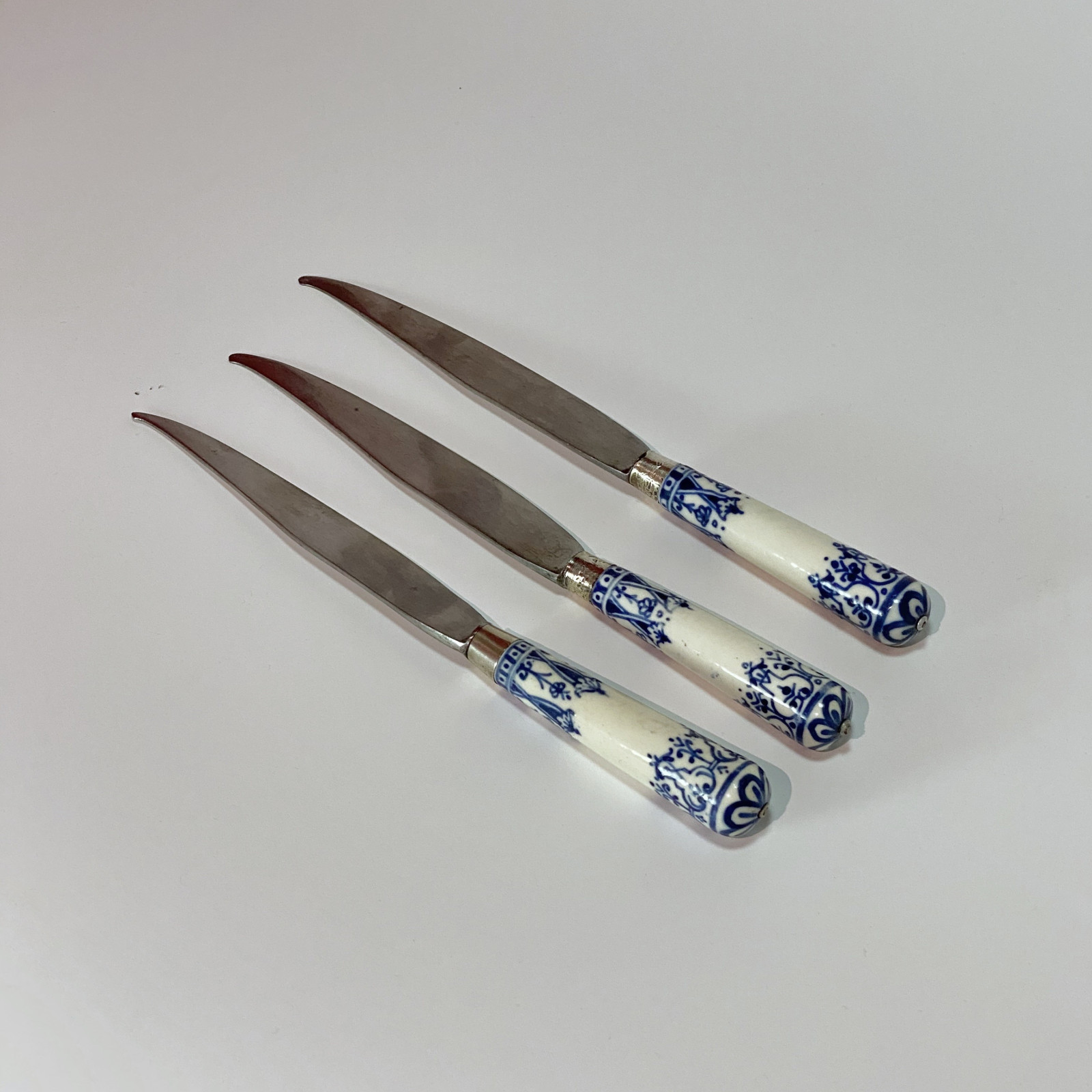 Saint-Cloud - Three knives - Beginning of the 18th century