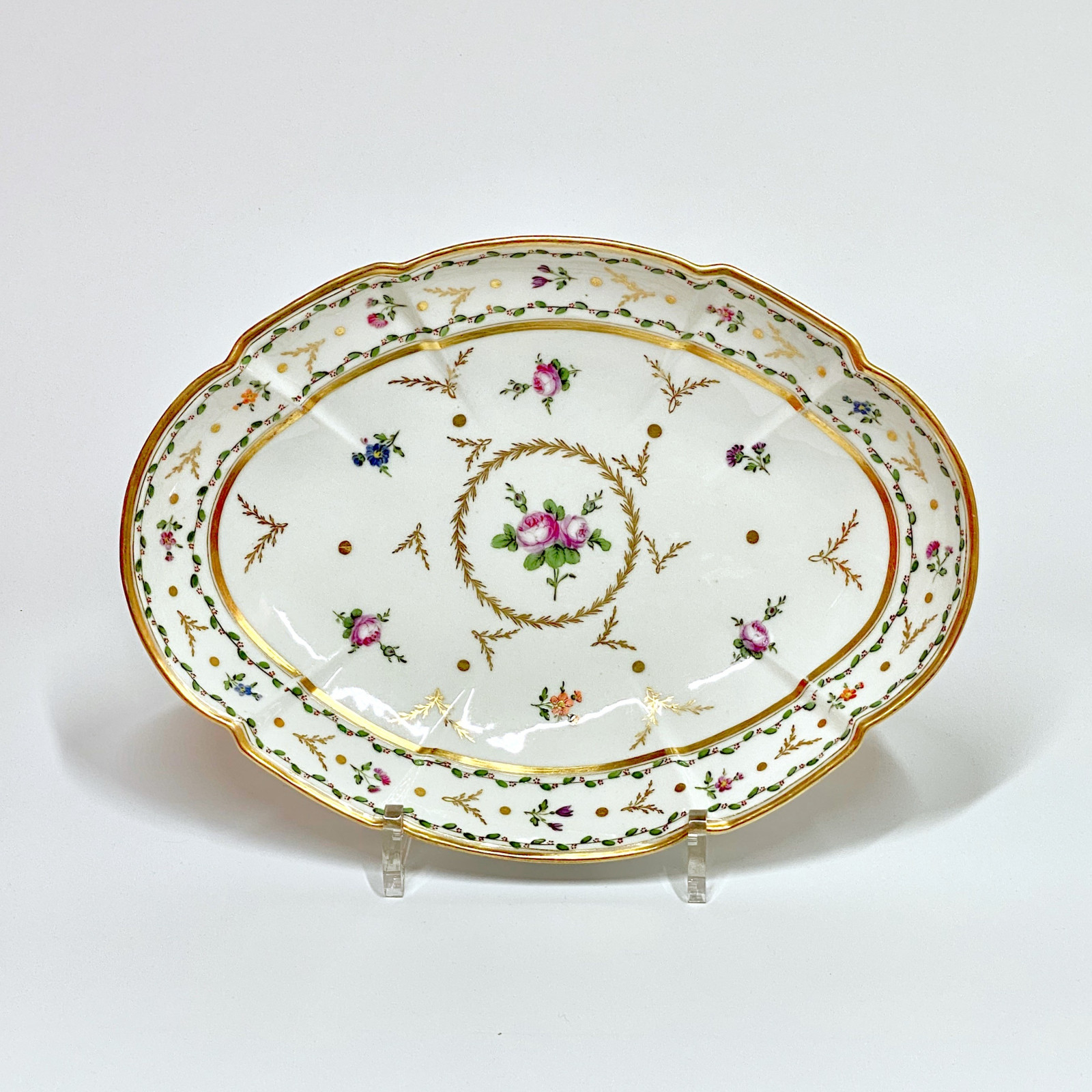Manufacture du Duc d'Angoulême - Paire de plats en porcelaine - XVIIIe siècle