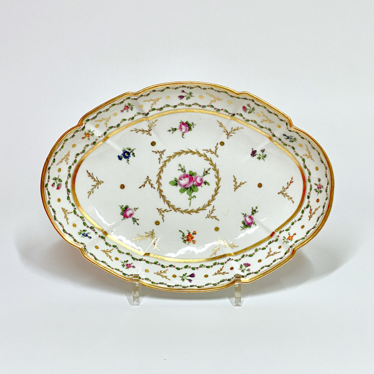 Manufacture du Duc d'Angoulême - Pair of porcelain dishes - Eighteenth century