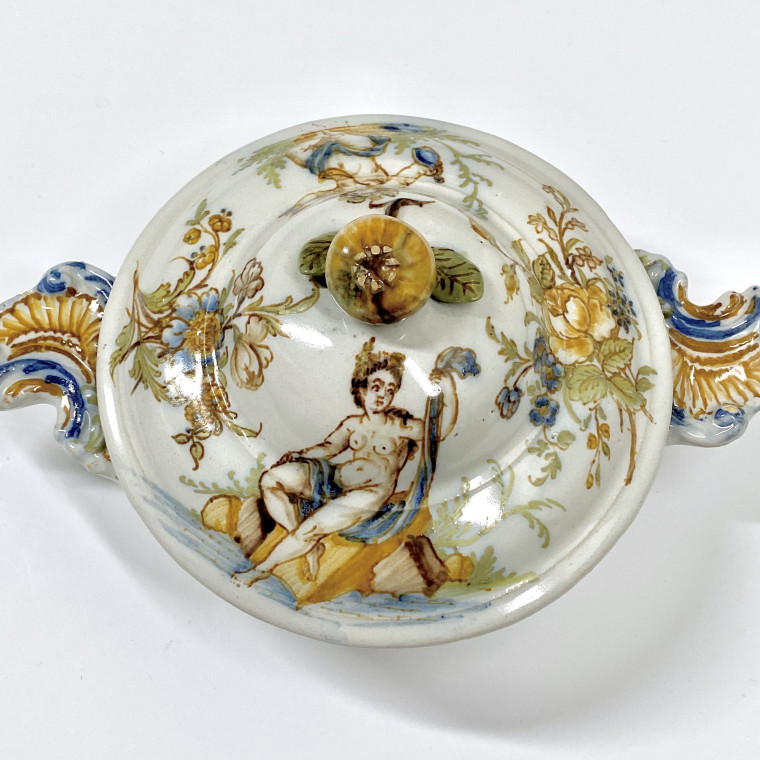 Lyon - Rare écuelle à bouillon - XVIIIe siècle