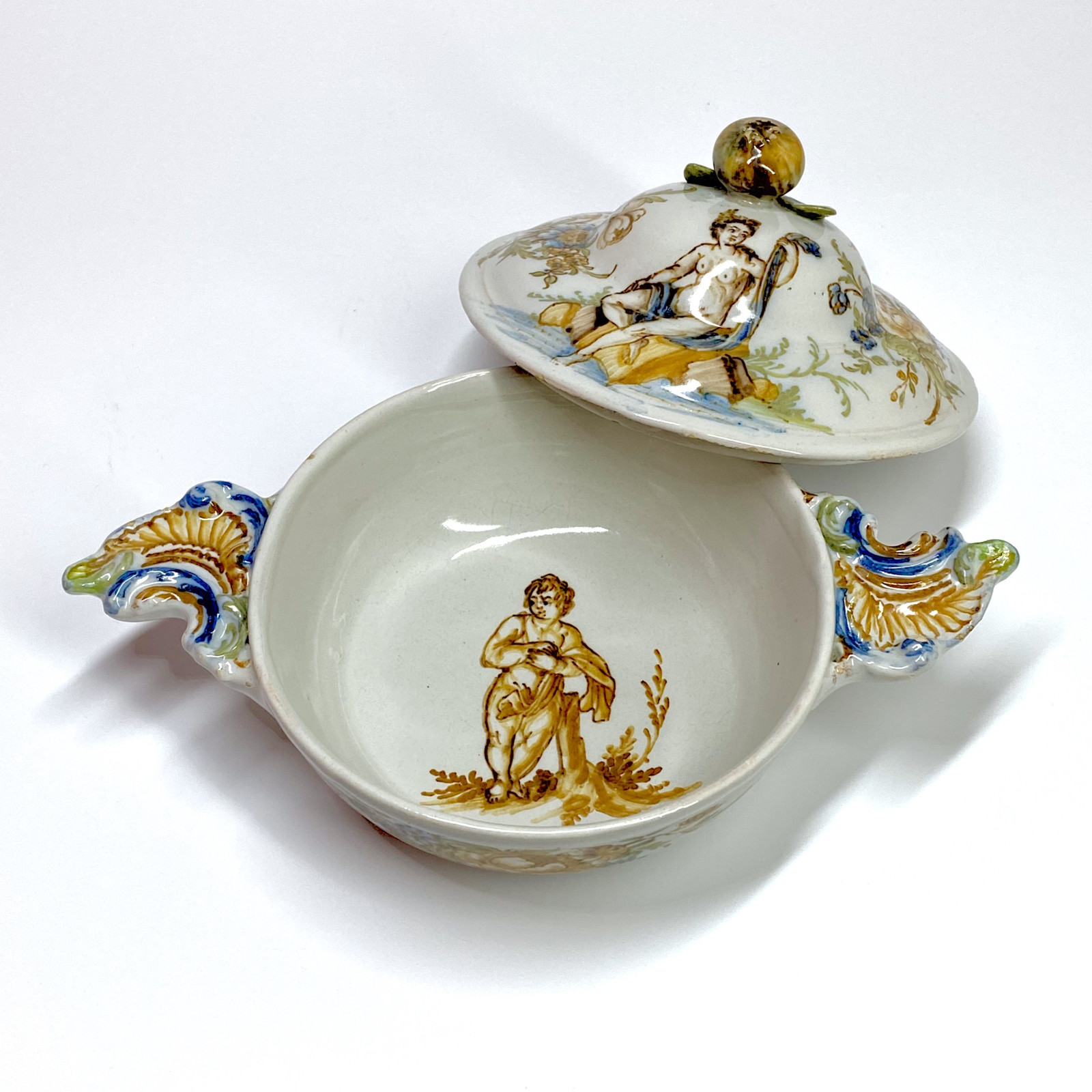 Lyon - Rare broth bowl - Eighteenth century