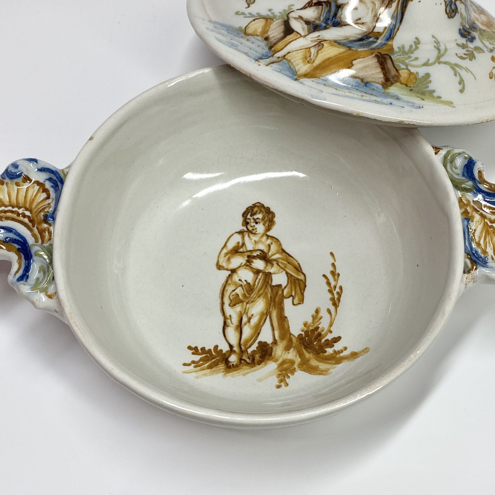 Lyon - Rare broth bowl - Eighteenth century