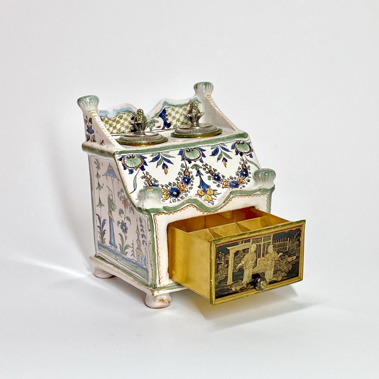 Rare patronymic writing case in earthenware attributed to Auvillar - Eighteenth century