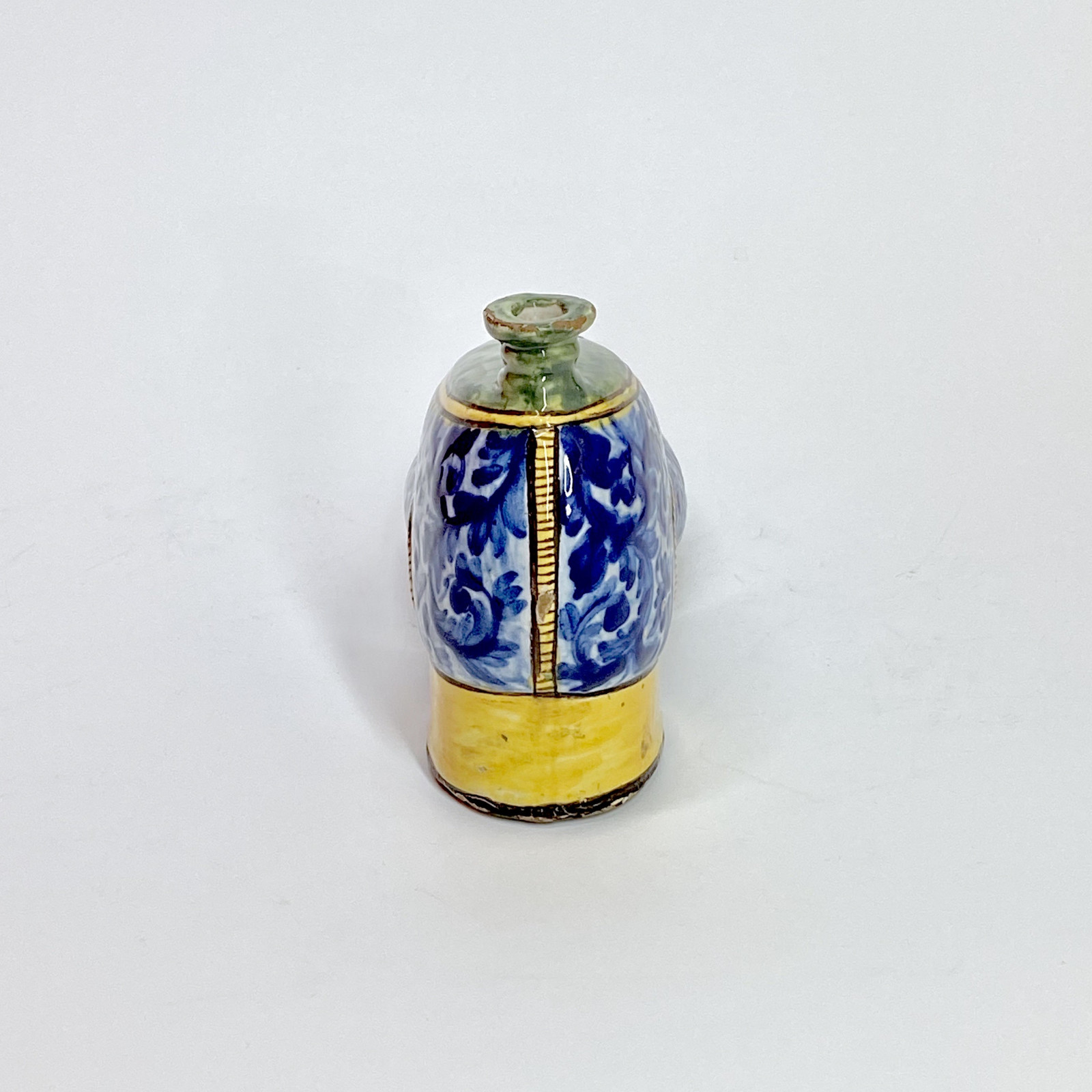 Caltagirone (Sicile) - Gourde en forme de soulier - Fin du XVIIe Début du XVIIIe siècle.