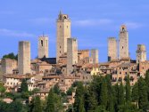 Montelupo - Exceptionnel grand plat figurant la ville de San Gimignano - XVIIe siècle