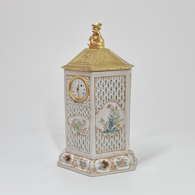 China - Small porcelain clock - Qianlong period (1736 - 1795)