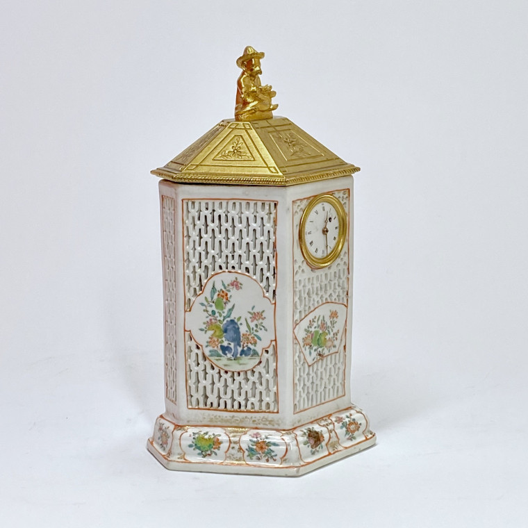 Chine - Petite pendule en porcelaine - Époque Qianlong (1736 - 1795)