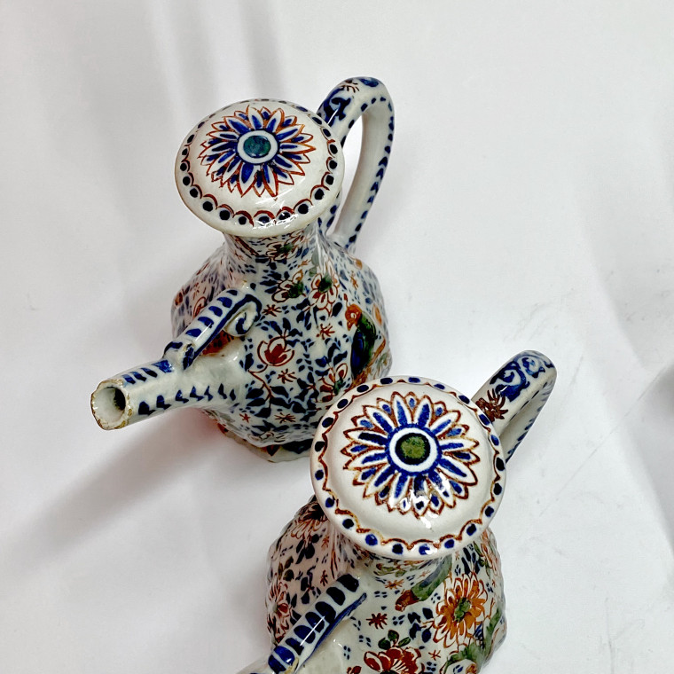 Delft - Rare polychrome cruet holder with three compartments - Eighteenth century