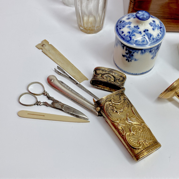 Box Louis XV period travel kit - Eighteenth century