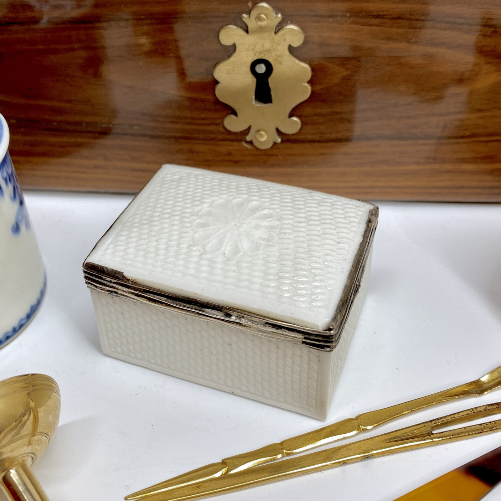 Coffret - nécessaire de voyage d'époque Louis XV