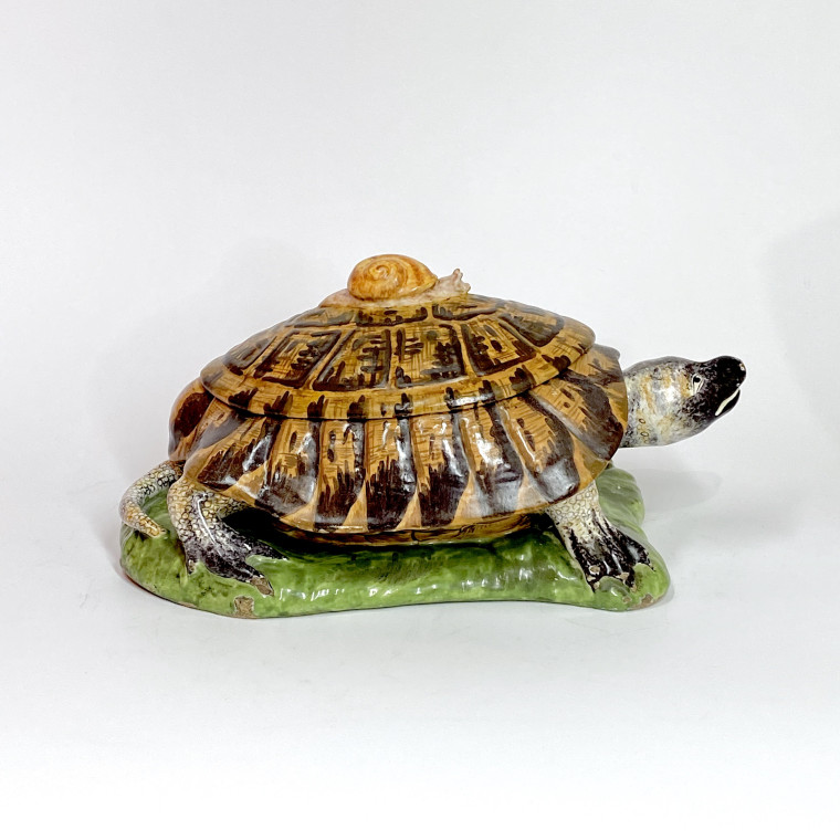 Strasbourg - Tortue en trompe l’oeil - Manufacture Paul Hannong, vers 1750-1754