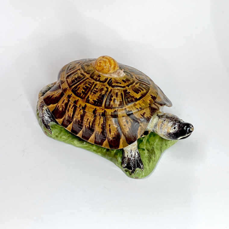 Strasbourg - Tortue en trompe l’oeil - Manufacture Paul Hannong, vers 1750-1754