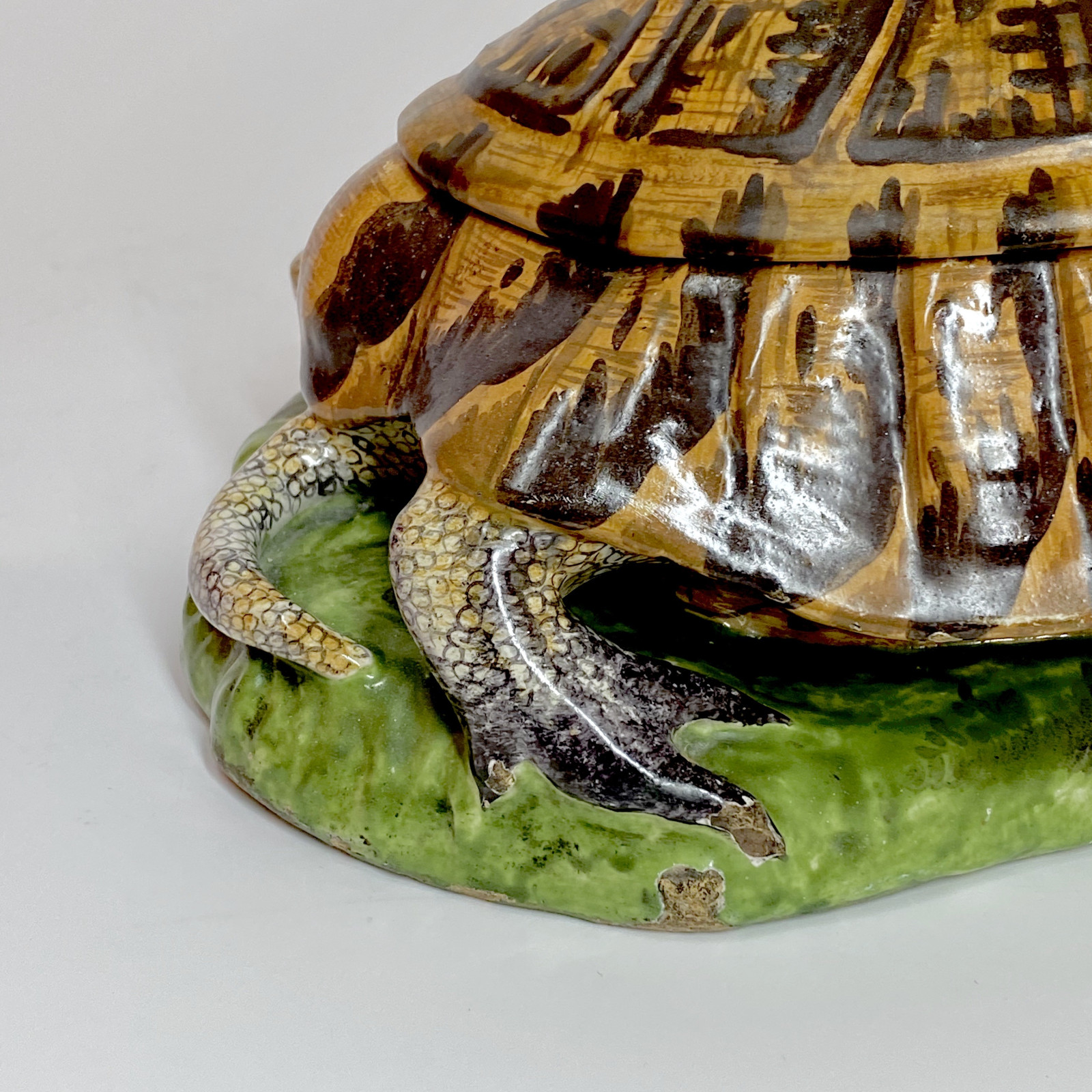 Strasbourg - Tortue en trompe l’oeil - Manufacture Paul Hannong, vers 1750-1754