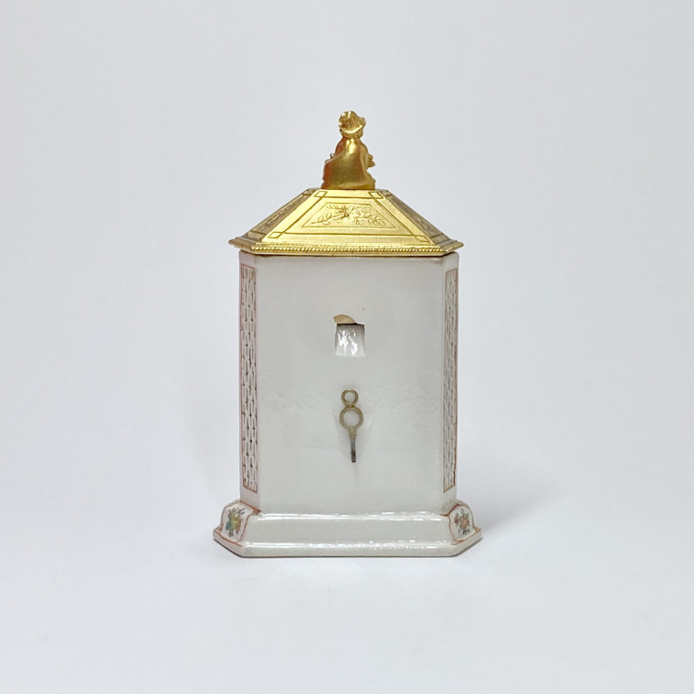 Chine - Petite pendule en porcelaine - Époque Qianlong (1736 - 1795)