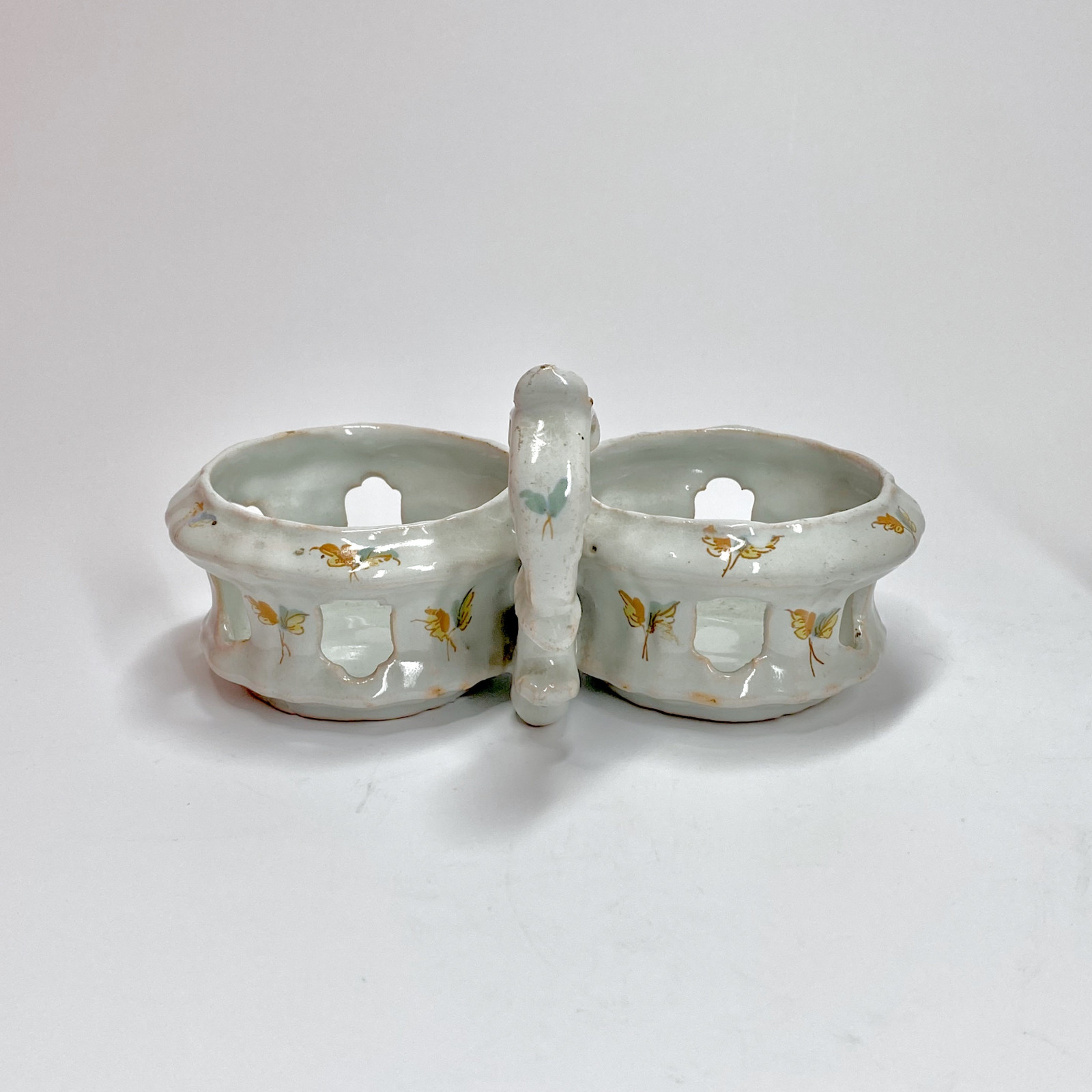 Alcora - Oil cruet holder and cruets with polychrome decoration - Eighteenth century