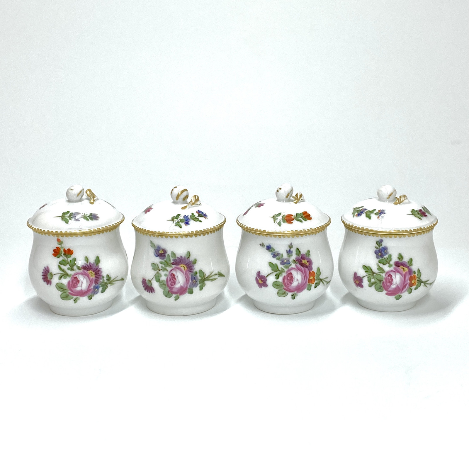 Paris - Manufacture du Comte d’Artois - Quatre pots à jus - XVIIIe siècle
