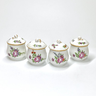 Paris - Manufacture du Comte d’Artois - Quatre pots à jus - XVIIIe siècle