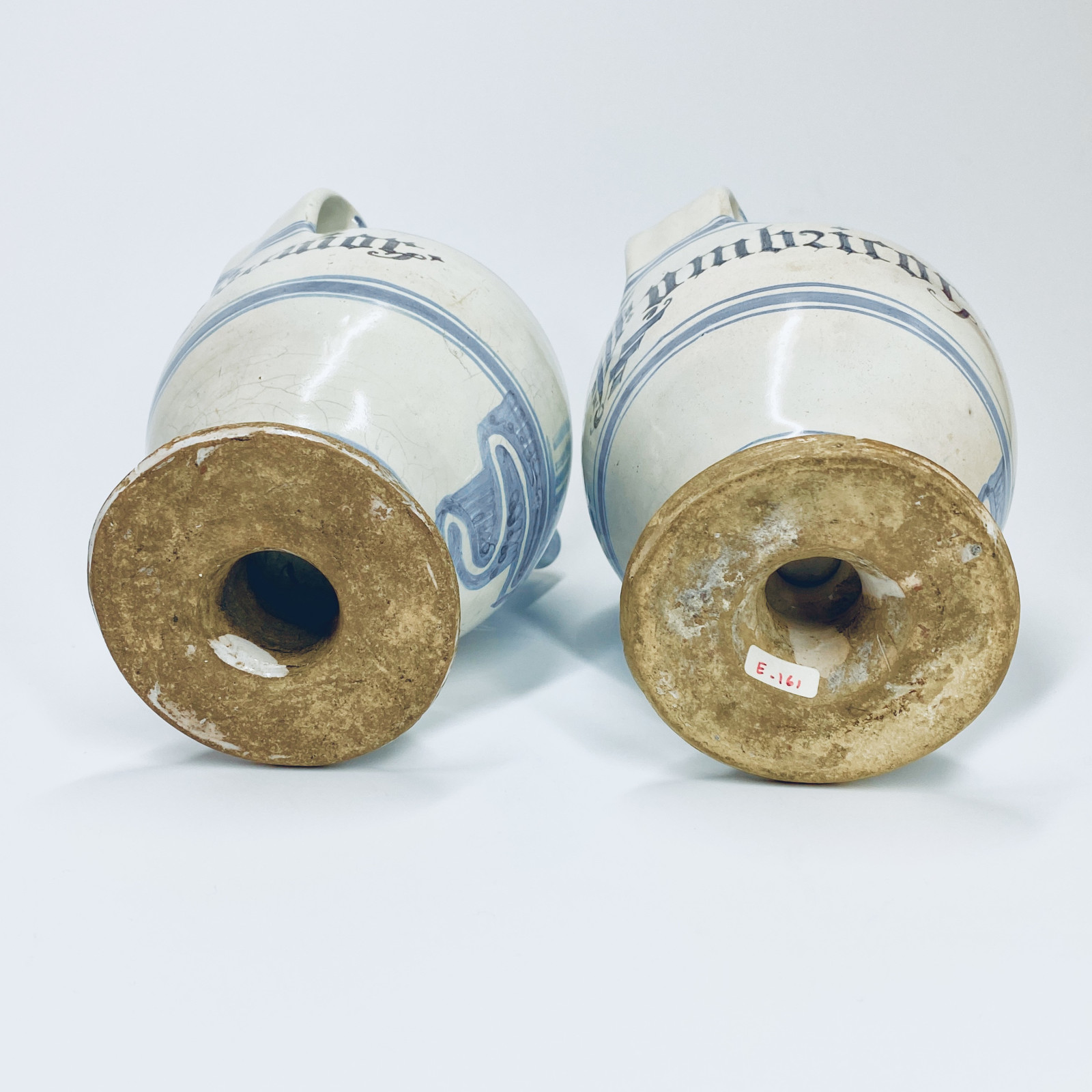 Lyon - Deux chevrettes d’Apothicairerie - XVIIe siècle