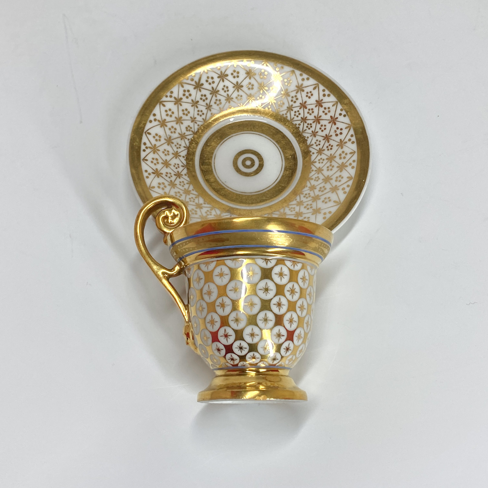 Paris - Tasse sur piédouche - Début du XIXe siècle